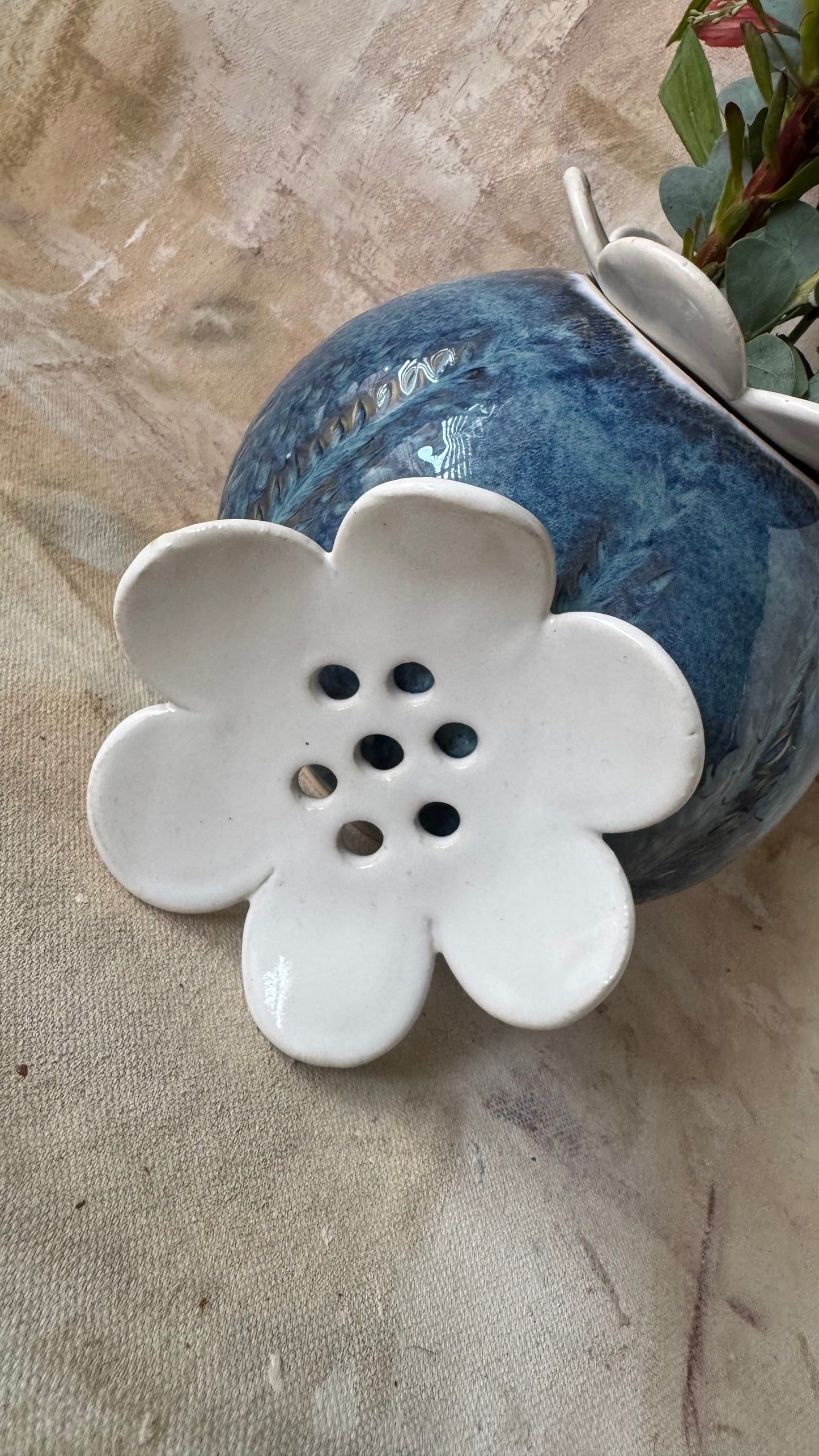 7 Hole Flower Frog